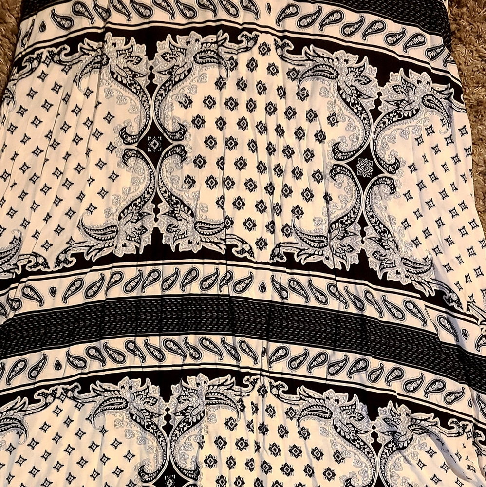 Maxi Dress - Picture 2 of 8